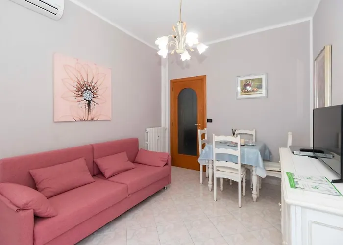 Santa Rita District Functional Flat